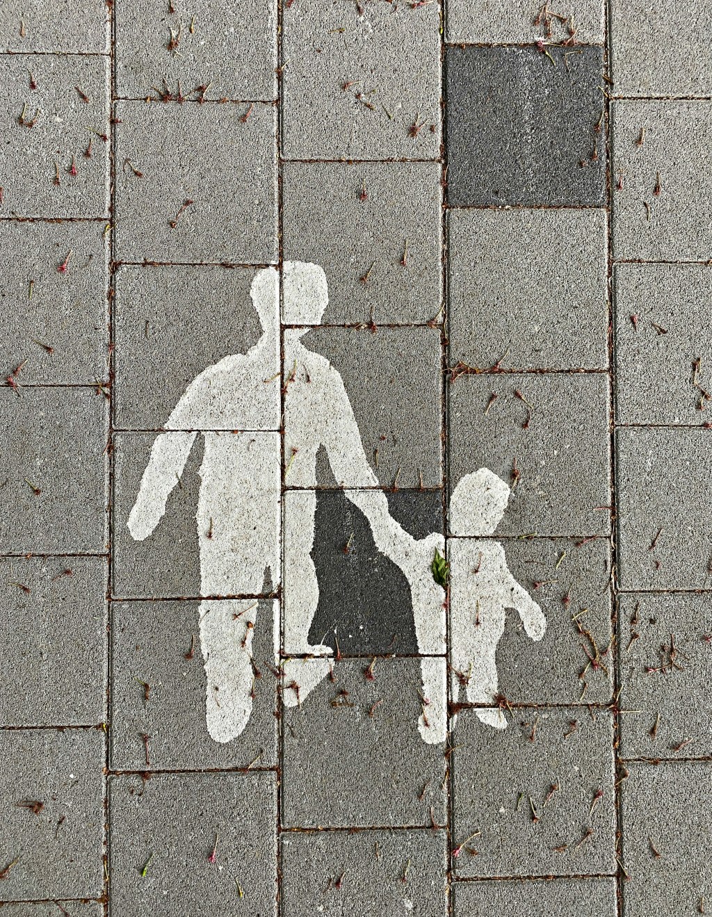 A street-tiled family image.